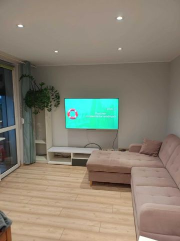 Mieszkanie 3-pokojowe Ostrów Wielkopolski Centrum, ul. ks. Augustyna Szamarzewskiego. Zdjęcie 1