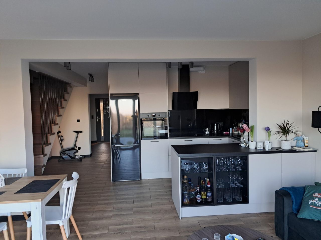 bliźniak, 4 pokoje Mikoszowa. Zdjęcie 6