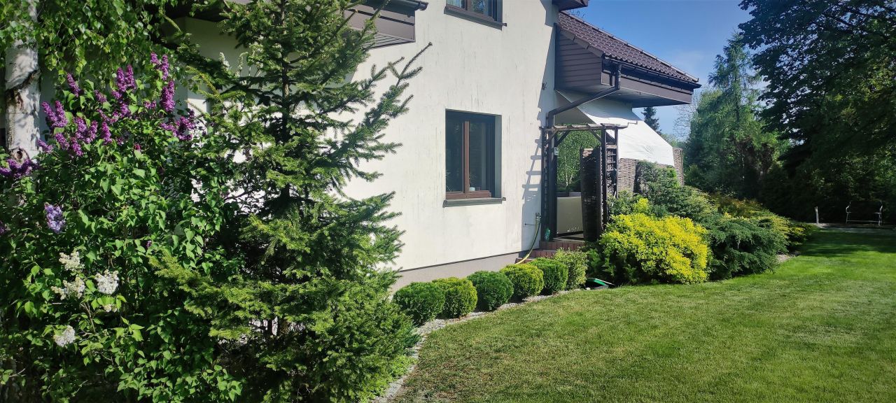 dom wolnostojący, 7 pokoi Kielce Zalesie, ul. Zalesie. Zdjęcie 4