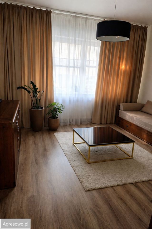 dom wolnostojący, 5 pokoi Chotomów, ul. Fiołkowa. Zdjęcie 2