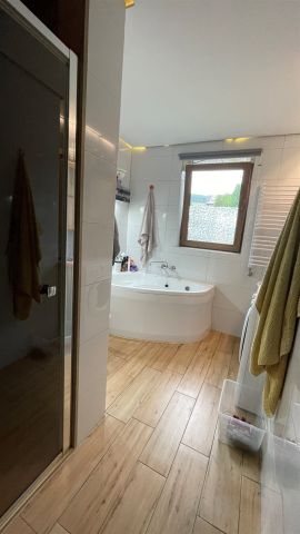 dom wolnostojący, 7 pokoi Tylicz. Zdjęcie 13