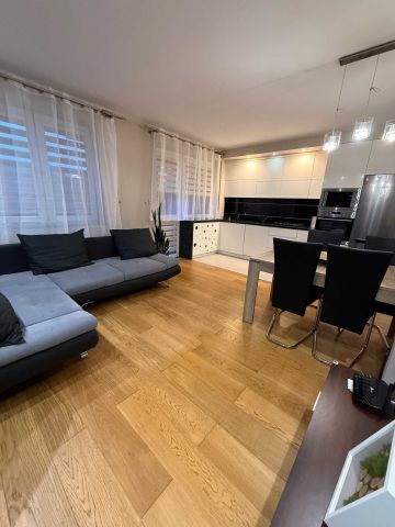 Mieszkanie 3-pokojowe Rzeszów, ul. Strażacka. Zdjęcie 1