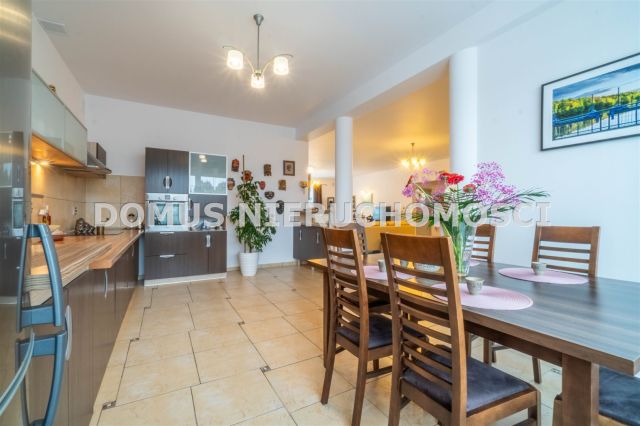 dom wolnostojący, 4 pokoje Brzeziny, ul. Polna. Zdjęcie 7