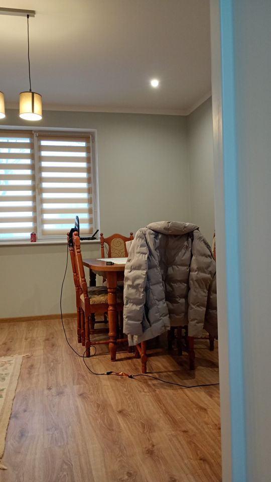 bliźniak, 2 pokoje Modrolas. Zdjęcie 10