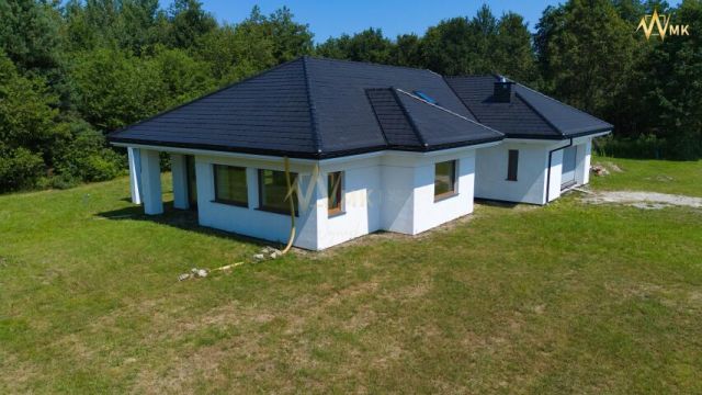 dom wolnostojący, 5 pokoi Bielcza. Zdjęcie 2