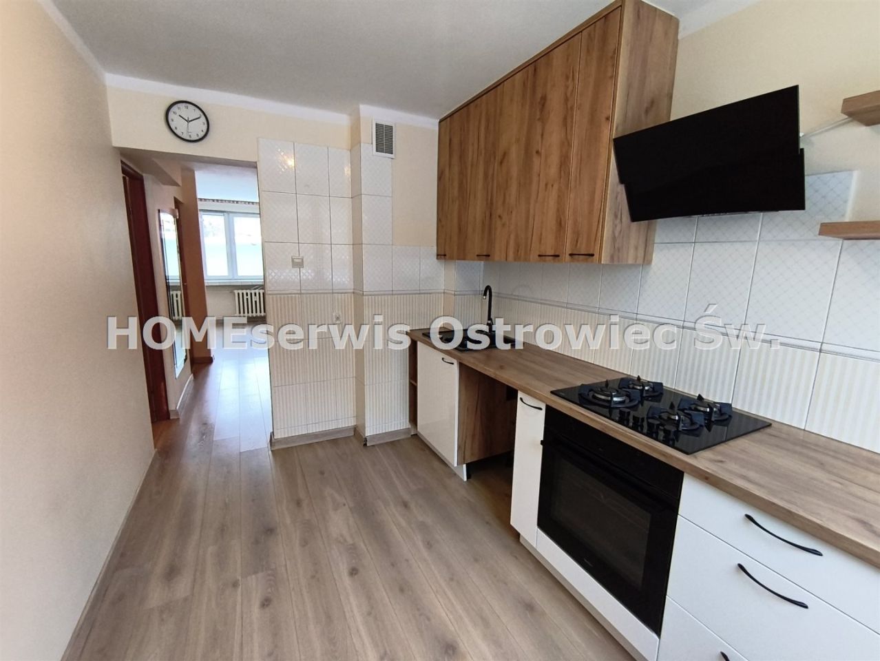 Mieszkanie 3-pokojowe Ostrowiec Świętokrzyski Centrum. Zdjęcie 2