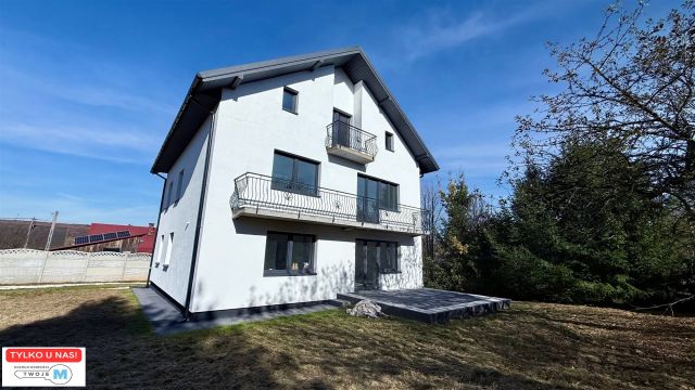 dom wolnostojący, 6 pokoi Miedziana Góra. Zdjęcie 1