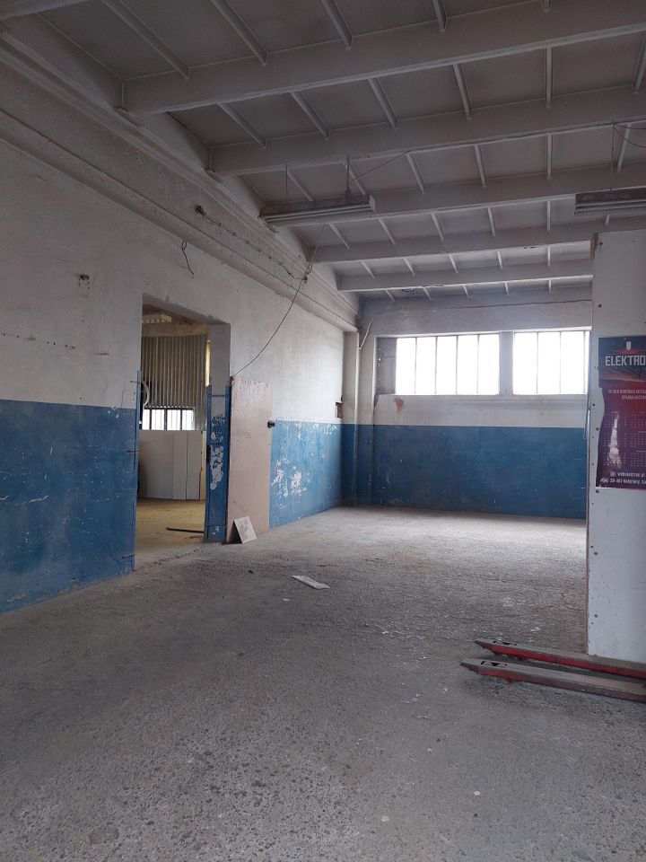 Hala/magazyn Sanok, ul. gen. Bema. Zdjęcie 7