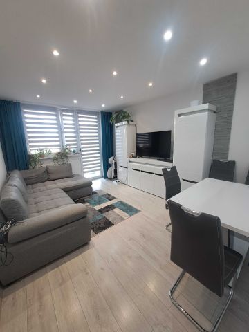 Mieszkanie 3-pokojowe Kęty, os. kard. Stefana Wyszyńskiego. Zdjęcie 1