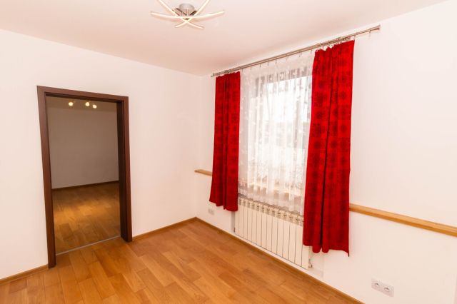 bliźniak, 5 pokoi Starachowice, ul. Jasna. Zdjęcie 9