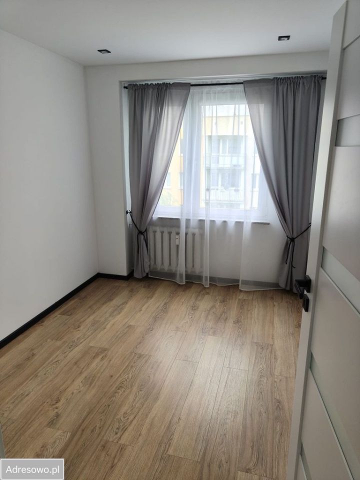 Mieszkanie 3-pokojowe Dzierżoniów, os. Różane. Zdjęcie 6