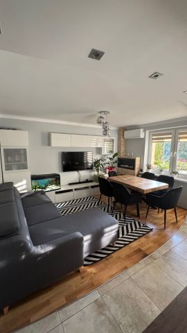 Mieszkanie 4-pokojowe Tomaszów Lubelski. Zdjęcie 1