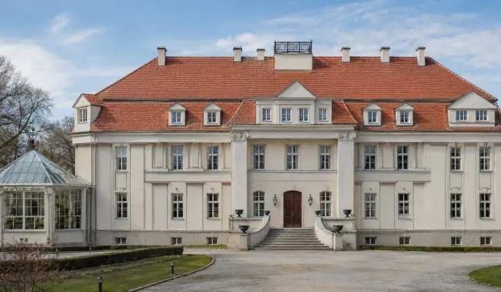 Nieruchomość komercyjna Trawniki