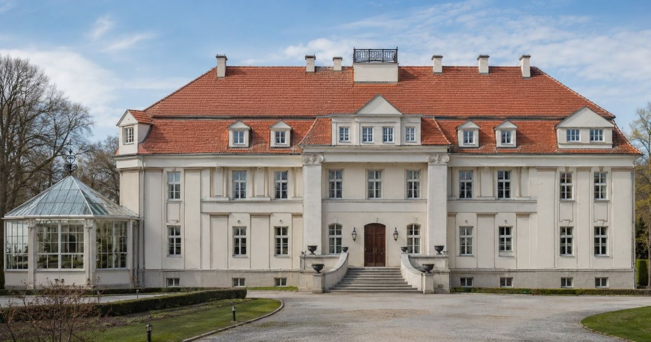 Nieruchomość komercyjna Trawniki. Zdjęcie 1