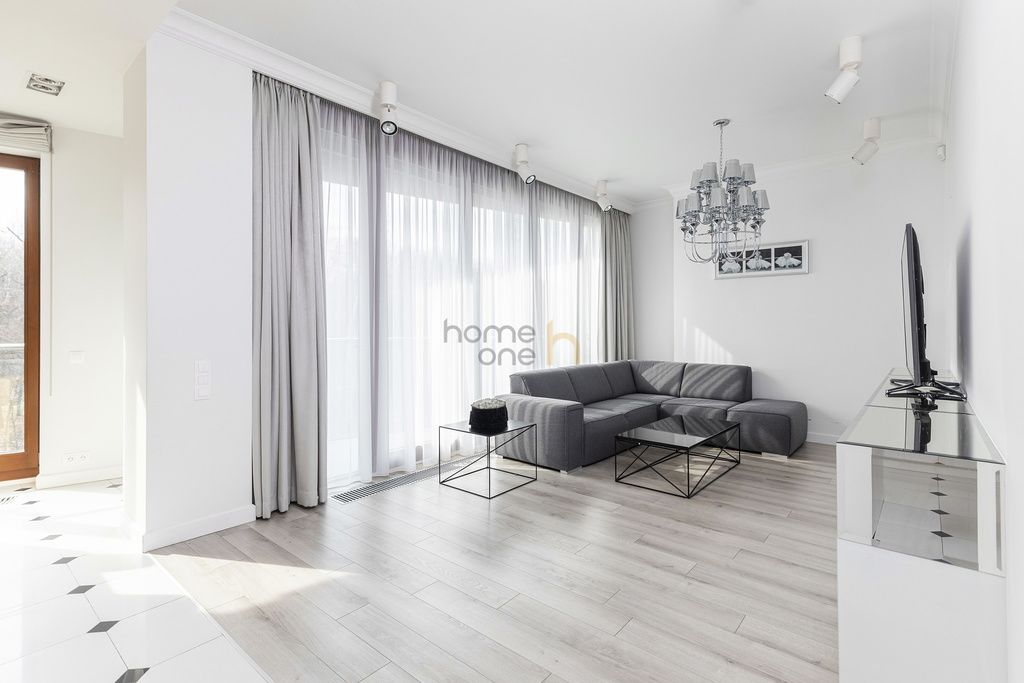 Mieszkanie 4-pokojowe Warszawa Śródmieście. Zdjęcie 2