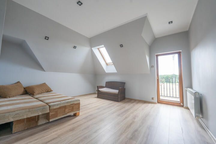 dom wolnostojący, 6 pokoi Wikielec. Zdjęcie 5