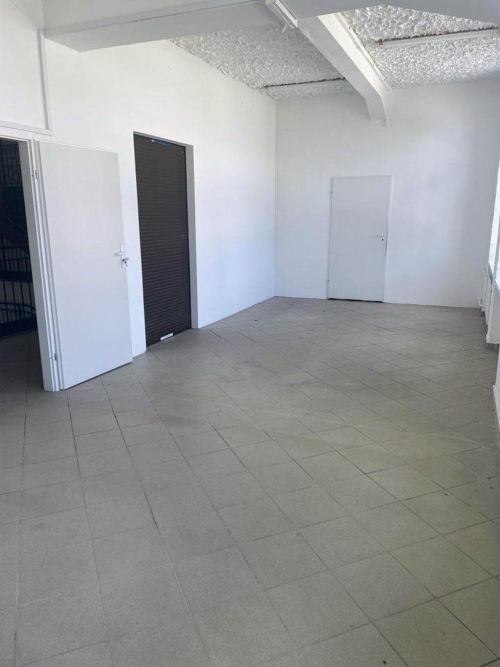 Lokal Brzeg Centrum, ul. Trzech Kotwic. Zdjęcie 13