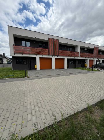 dom szeregowy Łowicz, os. Bratkowice. Zdjęcie 1