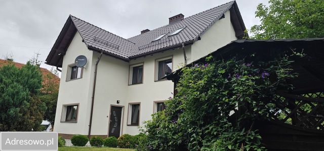 dom wolnostojący, 8 pokoi Grodziszcze. Zdjęcie 1