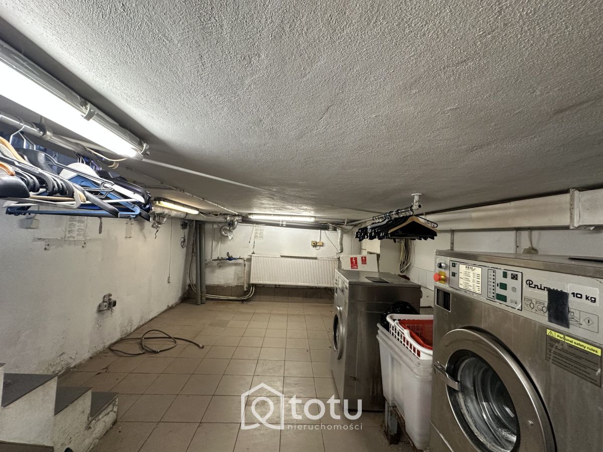 Lokal Warszawa Praga-Południe, rondo gen. Augusta Emila Fieldorfa "Nila". Zdjęcie 7