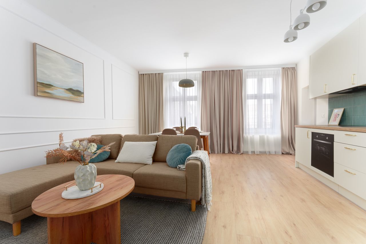 Mieszkanie 3-pokojowe Bytom Śródmieście, ul. marsz. Józefa Piłsudskiego. Zdjęcie 2