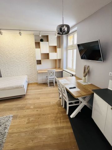 Mieszkanie 1-pokojowe Wrocław Śródmieście. Zdjęcie 1