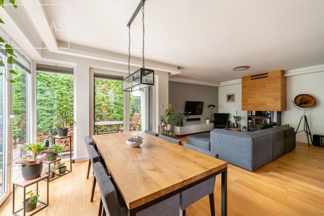 bliźniak, 5 pokoi Łomianki. Zdjęcie 1