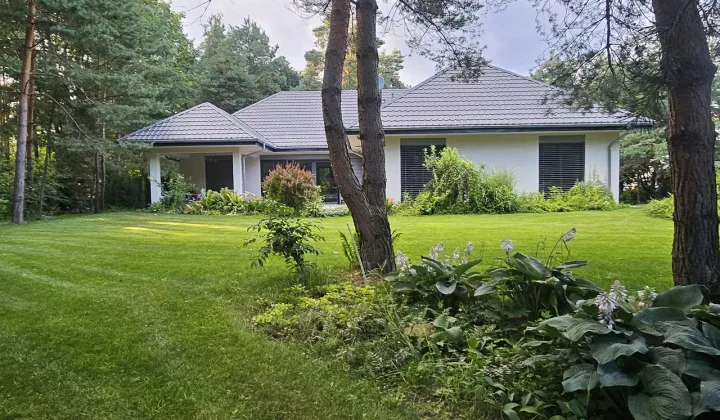 dom wolnostojący, 4 pokoje Gromadka