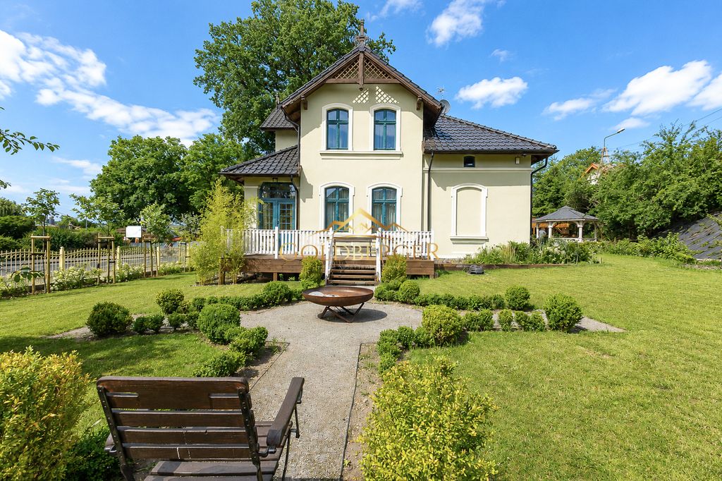 dom wolnostojący, 8 pokoi Świdwin, ul. Drawska. Zdjęcie 3