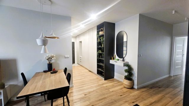 Mieszkanie 3-pokojowe Warszawa. Zdjęcie 2