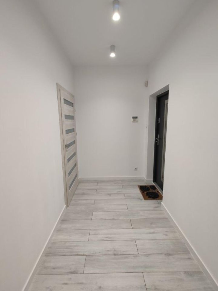 dom szeregowy, 4 pokoje Szczęsne, ul. Orla. Zdjęcie 3