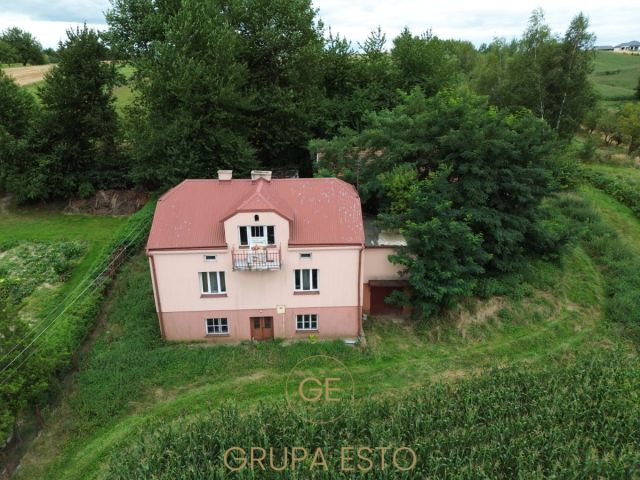 dom wolnostojący, 4 pokoje Orzechowce. Zdjęcie 1