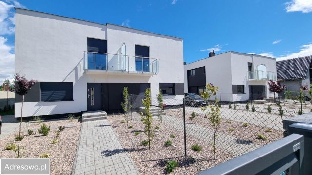 bliźniak, 4 pokoje Poznań Pokrzywno, ul. Pokrzywno. Zdjęcie 1