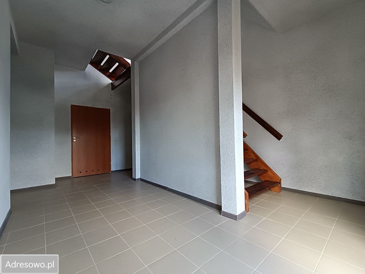 dom wolnostojący, 13 pokoi Brzezie. Zdjęcie 13