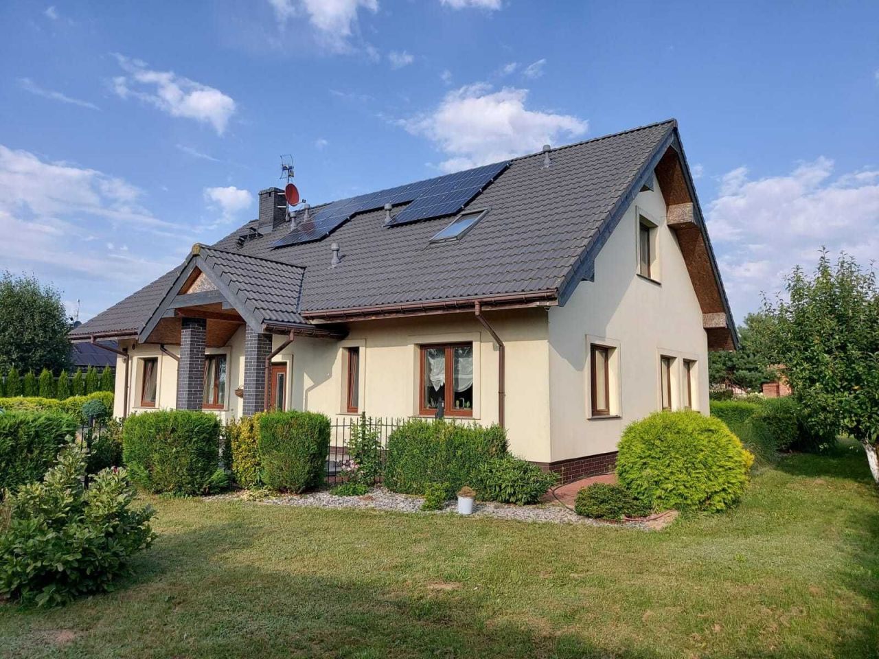 dom wolnostojący, 5 pokoi Nowogard