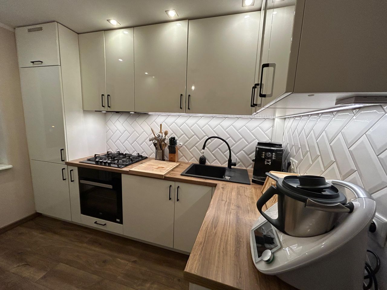 Mieszkanie 3-pokojowe Poznań Winogrady, os. Pod Lipami. Zdjęcie 16