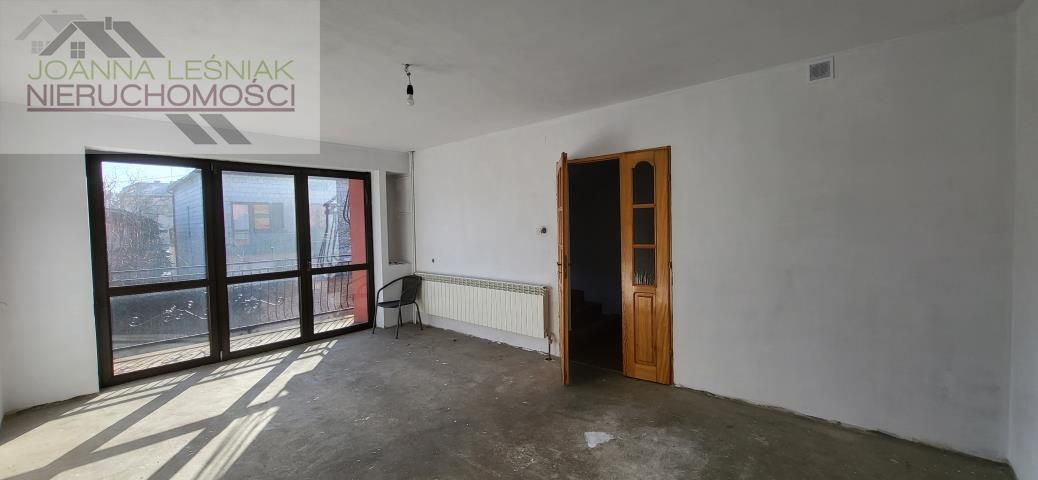 dom wolnostojący, 7 pokoi Podzamcze, ul. Zuzanka. Zdjęcie 2