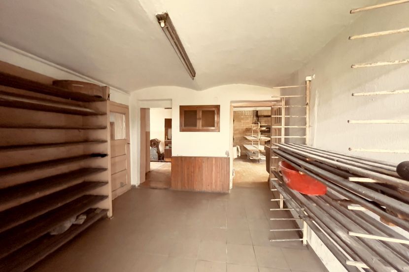 Lokal Zawada, ul. Oleska. Zdjęcie 10