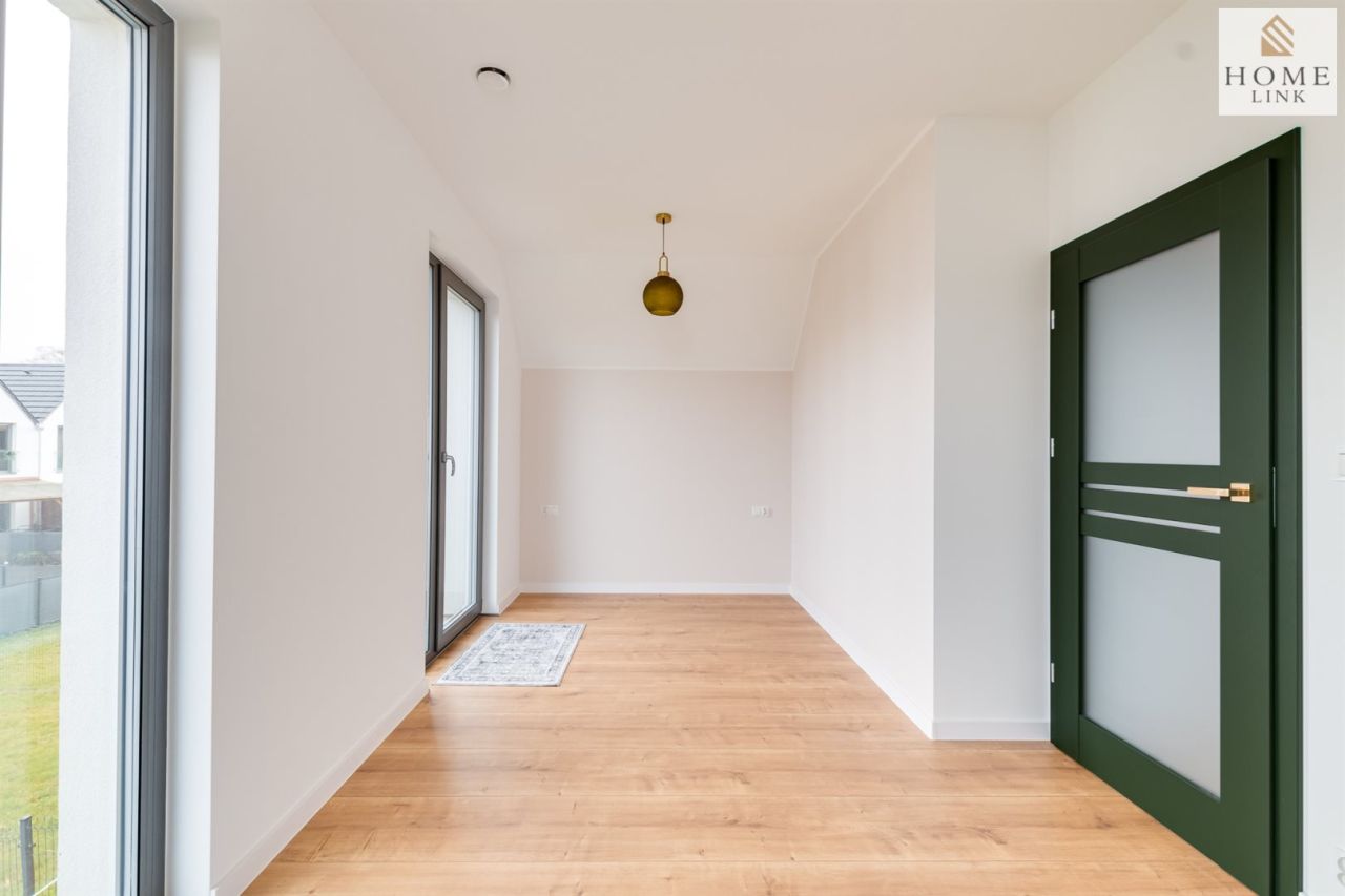 dom szeregowy, 4 pokoje Różnowo. Zdjęcie 9