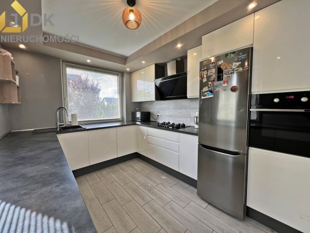 dom wolnostojący, 4 pokoje Czerwonka-Parcel. Zdjęcie 3