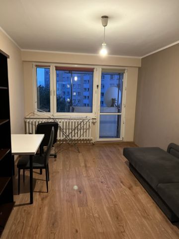 Mieszkanie 3-pokojowe Toruń, ul. Józefa i Sylwestra Buszczyńskich. Zdjęcie 1