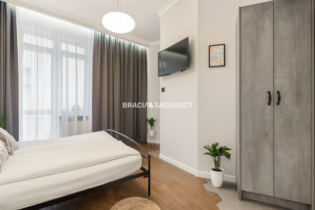 Mieszkanie 3-pokojowe Kraków Śródmieście, al. Zygmunta Krasińskiego. Zdjęcie 2