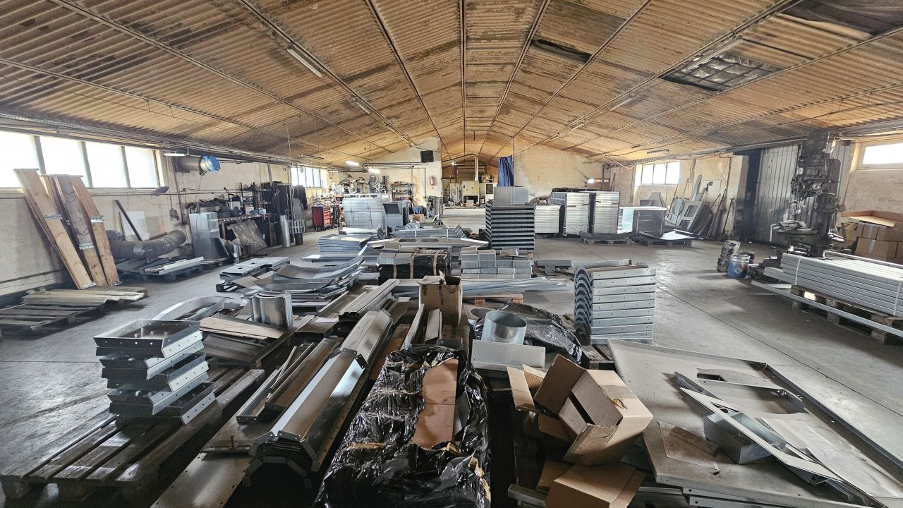 Hala/magazyn Kusowo. Zdjęcie 3