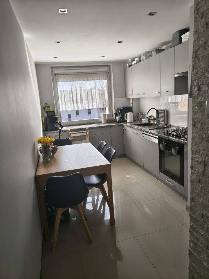 Mieszkanie 3-pokojowe Wołczyn, os. Młodych. Zdjęcie 3