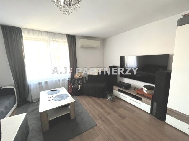 bliźniak, 4 pokoje Kraków. Zdjęcie 2