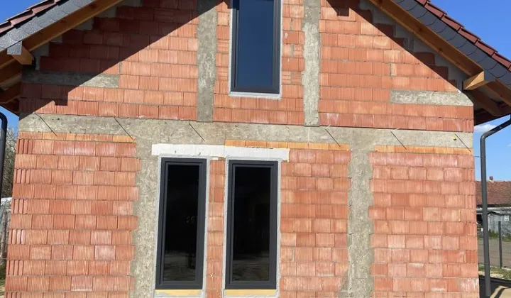 dom wolnostojący, 4 pokoje Wilkszyn, ul. Błotna