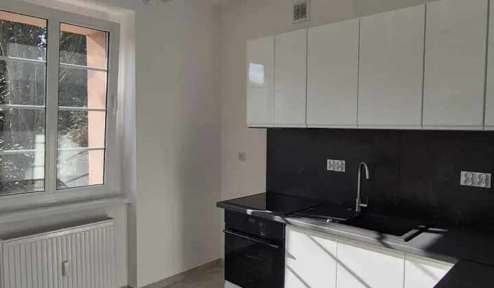 Mieszkanie 2-pokojowe Lewin Brzeski, rynek Rynek