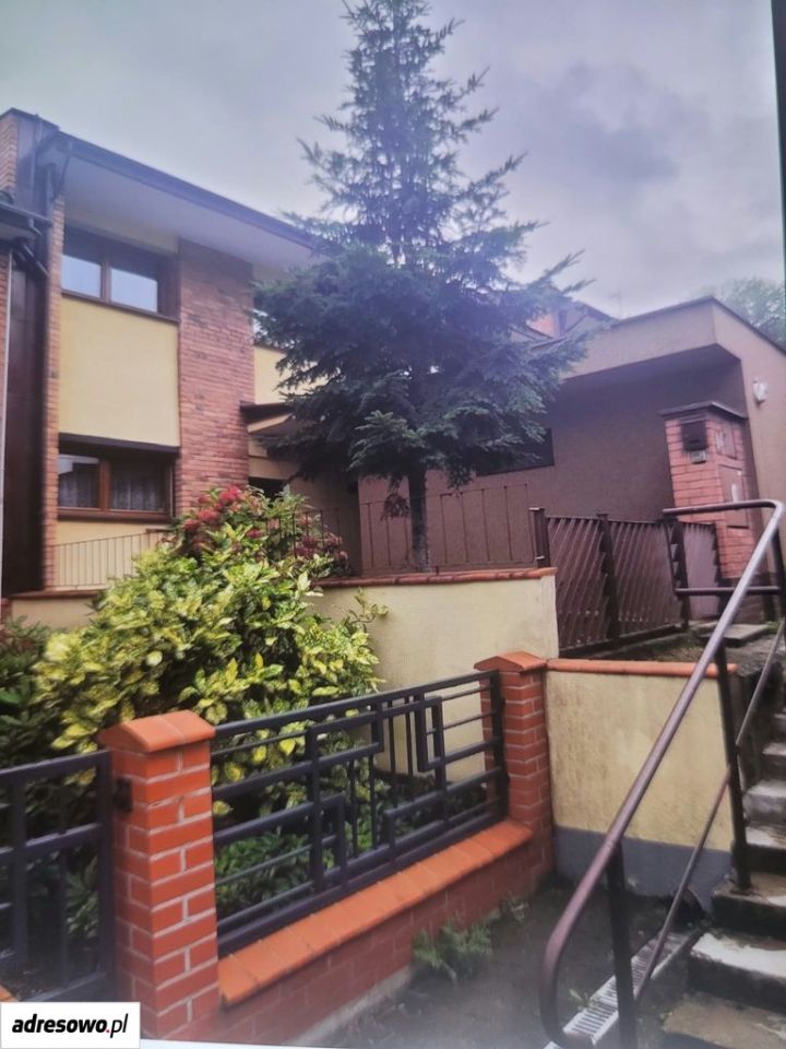 dom szeregowy, 5 pokoi Świętochłowice, ul. Bukowa. Zdjęcie 1