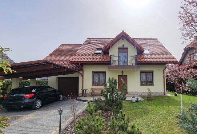 dom wolnostojący, 6 pokoi Nowy Sącz Biegonice, ul. Ceramiczna. Zdjęcie 1