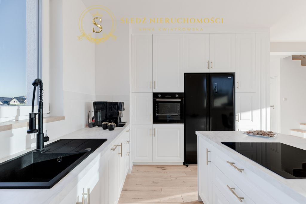 bliźniak, 4 pokoje Chróstnik